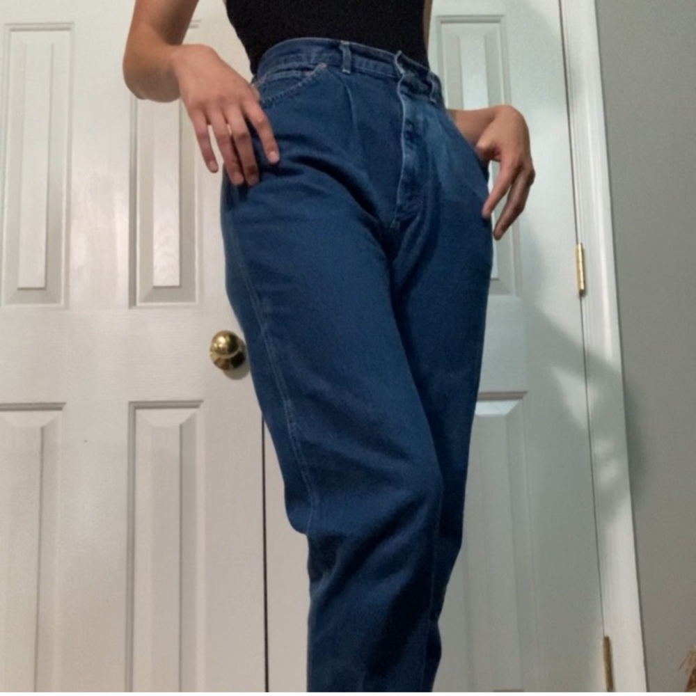 3 pairs of vintage high waisted jeans!